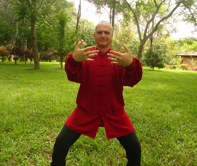 „Cămașa de fier” sau cum să ai putere, stabilitate și sănătate prin Chi Kung