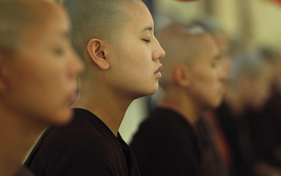 theravada-buddhism-1769592_1920